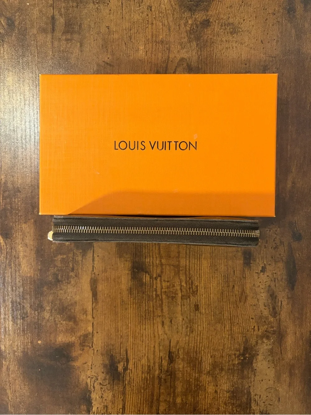 Authentic Louis Vuitton Monogram Zippy Wallet (With Box)